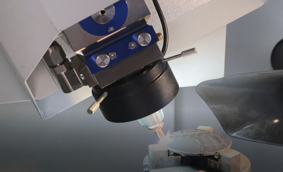 Μηχανή κοπής λέιζερ CNC με ίνες ακριβείας 380V-3 φάσεις-5 καλώδια 50Hz Δίπλωμα ηλεκτρικής ενέργειας Αυτο-αναπτυγμένο σύστημα CNC βασισμένο σε Windows